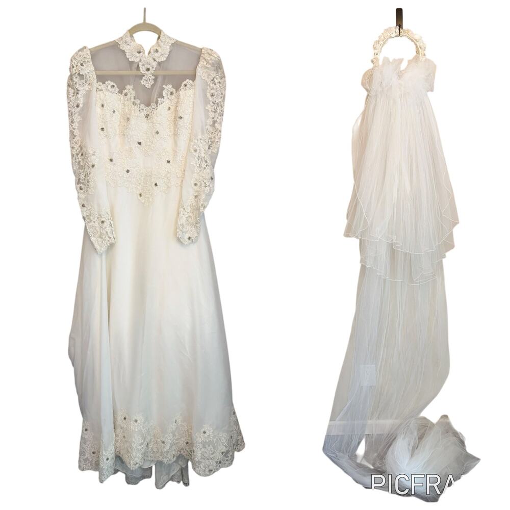 Vintage Wedding Dress M White Lace Long Sleeve Illusion High Neck Veil Coquette